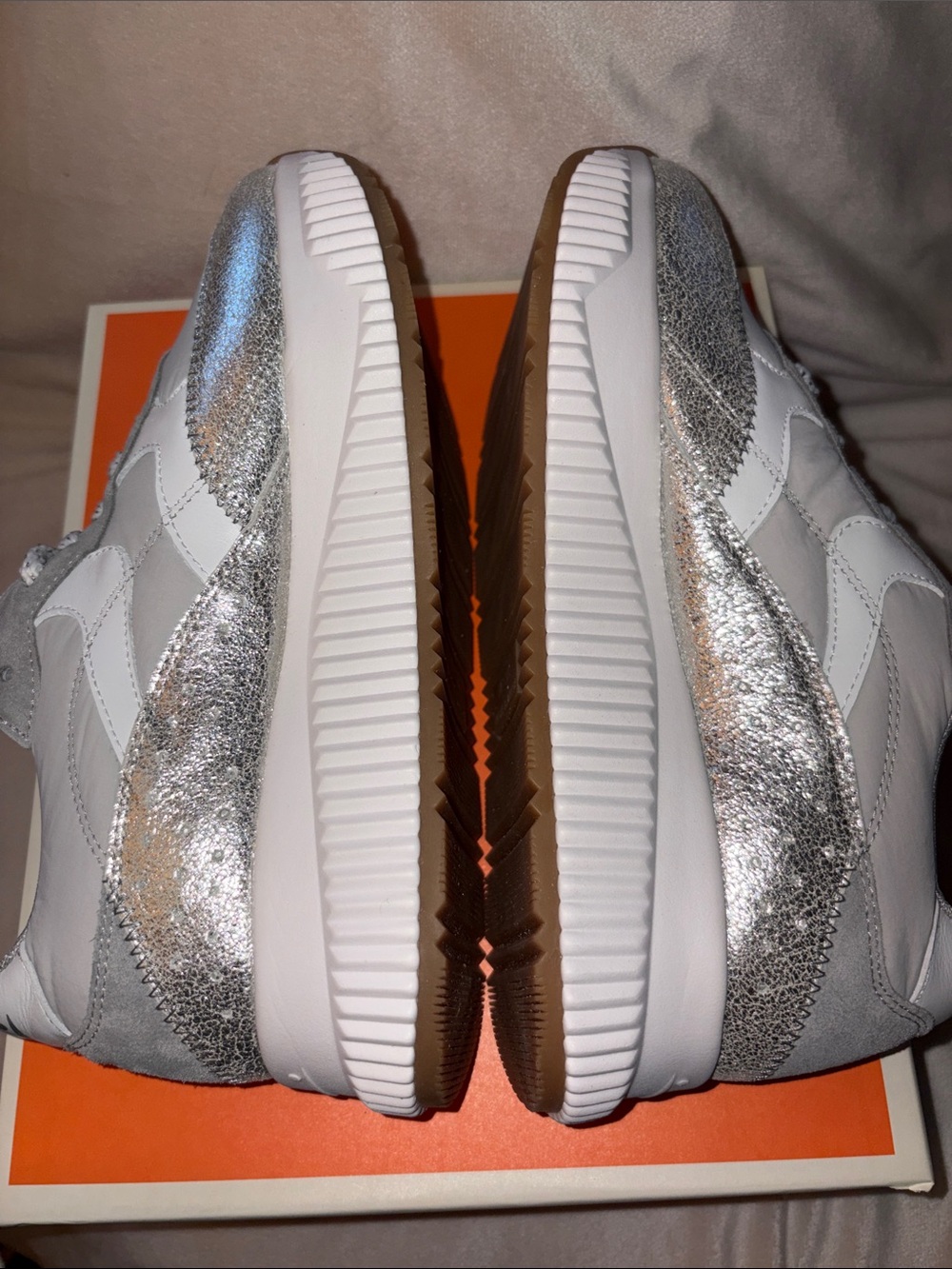 VOILE BLANCHE Lana Fresh Metallic Sneaker in Silver Grey - Picture 14 of 16